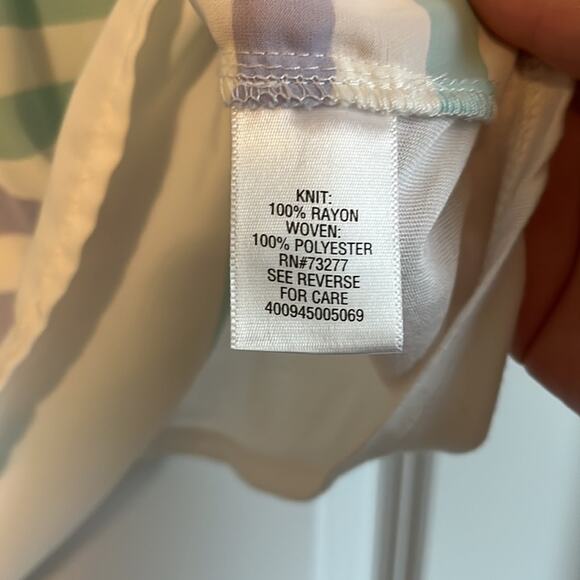 ⚡️ 3 for $20 ⚡️ELLE Cap Sleeve Striped Blouse - Picture 8 of 9